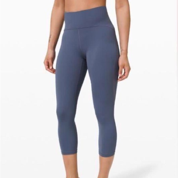 Lululemon train times 7/8 - Picture 3 of 3